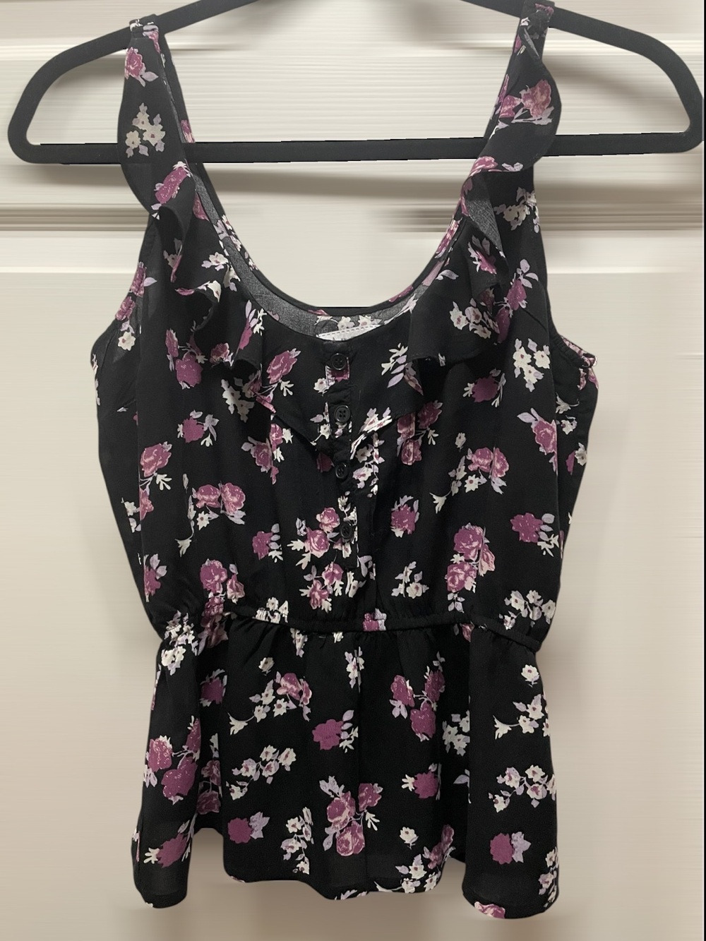 Kirra (Pac Sun) Vintage Black Floral Scoop Neck Peplum Top